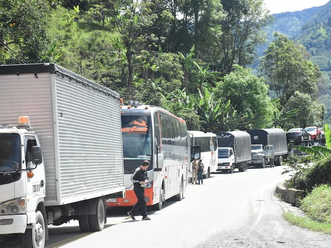 Kilómetro 63 en la vía entre Ibagué y Cajamarca con cierre total