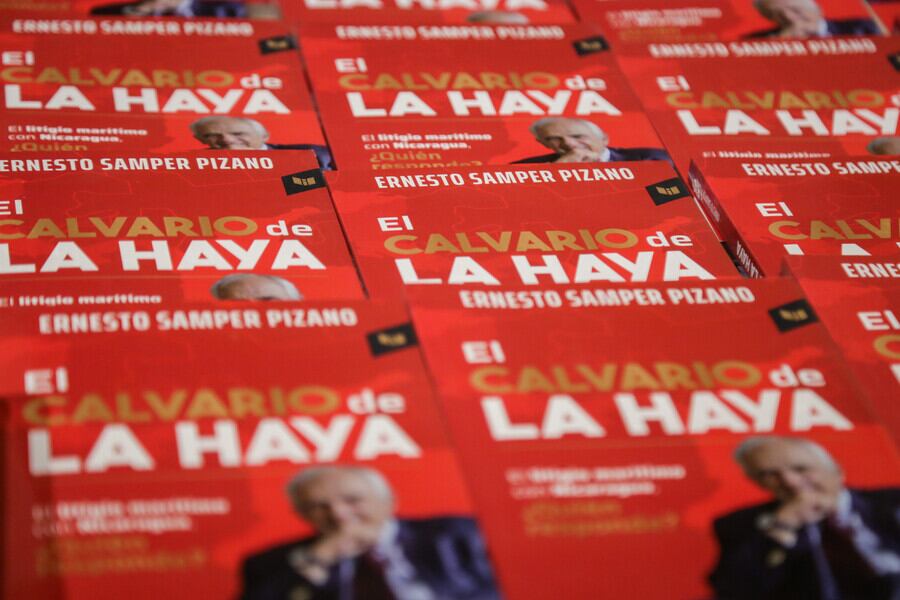 Nuevo libro del expresidente Ernesto Samper. Foto: Colprensa.