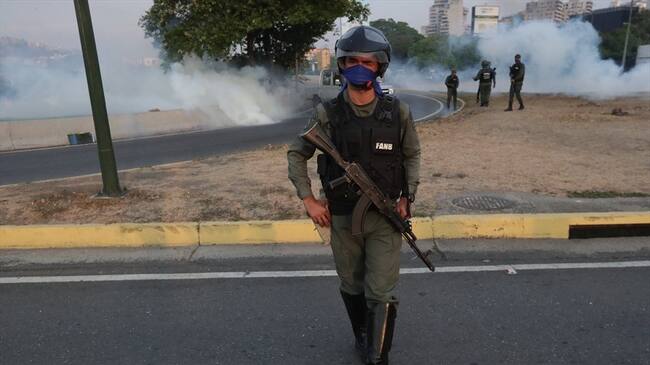 En la plaza de Altamira de Caracas, que ha sido el centro de las protestas contra Maduro, se ha empezado a concentrar gente. Foto: Agencia EFE