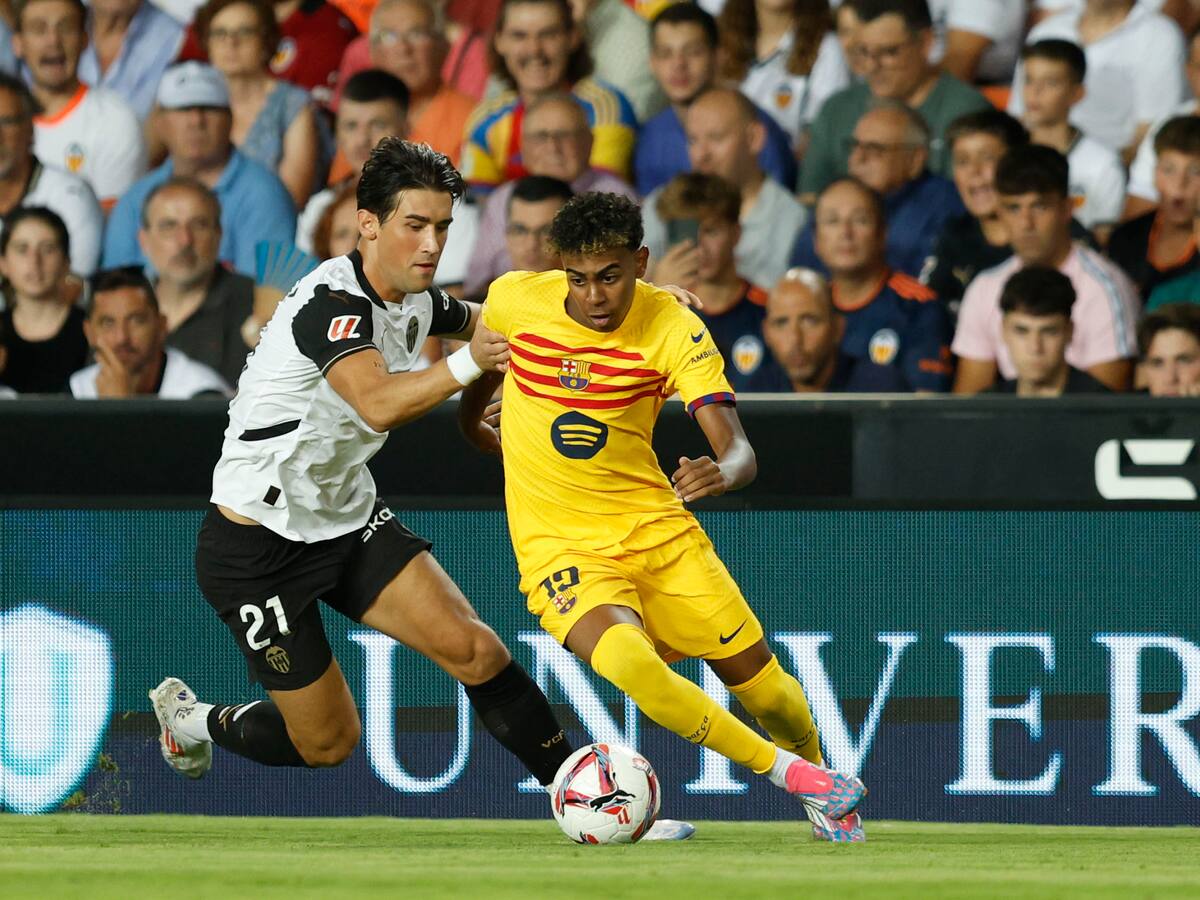 Sufrida victoria del Barcelona 2-1 ante el Valencia en su debut en LaLiga