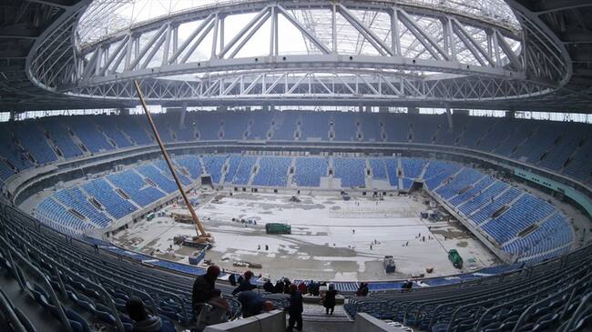 Investigadores rusos han acusado a un ex vicegobernador de San Petersburgo de sobornos en relación con la construcción de un estadio. Foto: Associated Press - AP.