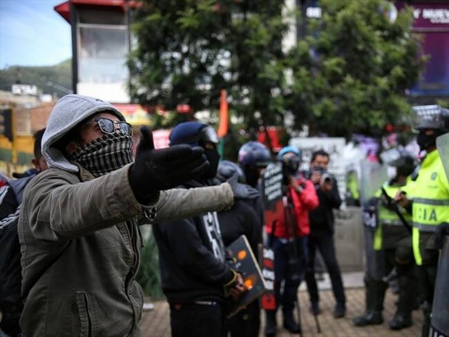 Los familiares esperan que haya justicia en los casos de sus hijos, asesinados a manos de miembros de la Policía. Foto: Colprensa.