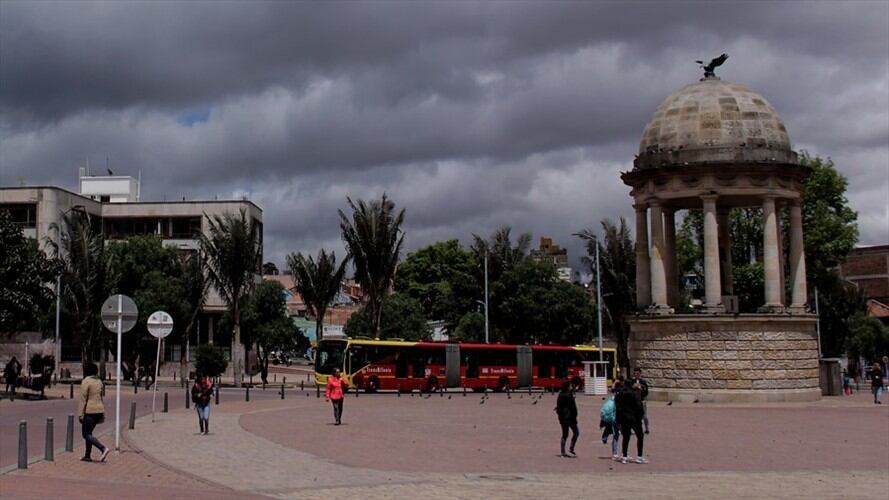 Se aportaron 45.000 millones de pesos para adquirir canecas funcionales, hechas en acero inoxidable y plástico, que garantiza mayor vida útil. Foto: Colprensa