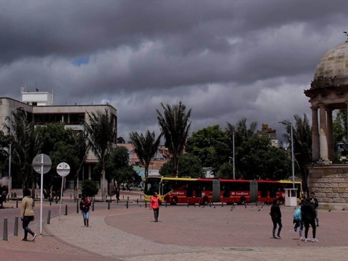 Inicia instalación de 80.000 canecas nuevas por toda Bogotá
