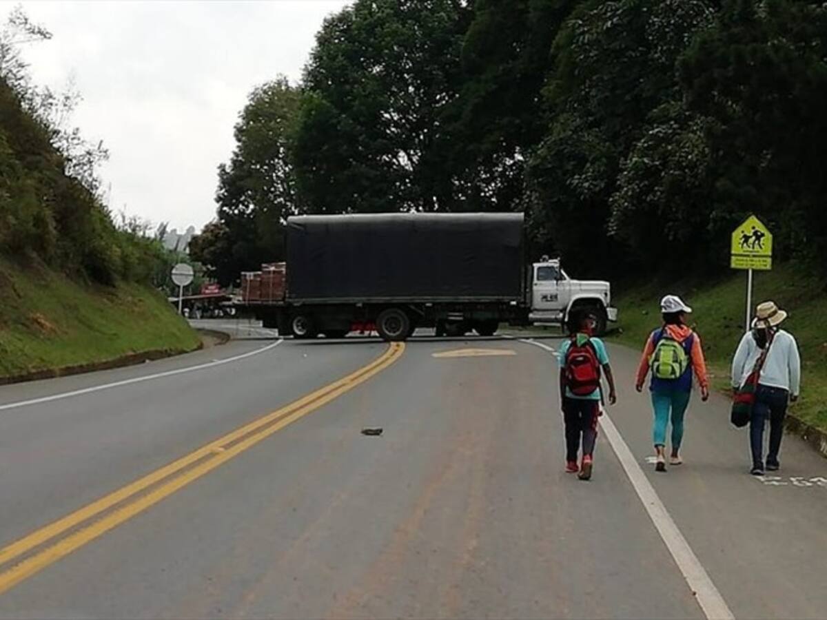 Manifestantes intentaron destruir tramo del corredor humanitario en Cauca