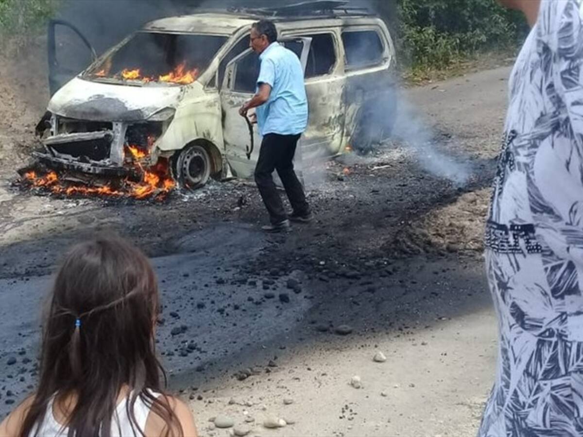 Incineran buseta en la zona del Catatumbo