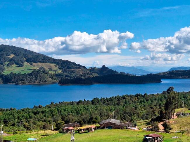 Fotografía del embalse del Neusa. Foto: EFE.