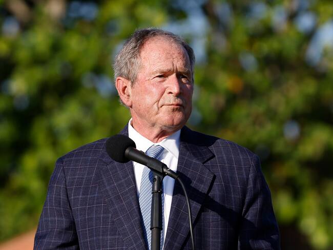 Embajador de Colombia en Washington condecoró a George W. Bush con la Cruz de Boyacá