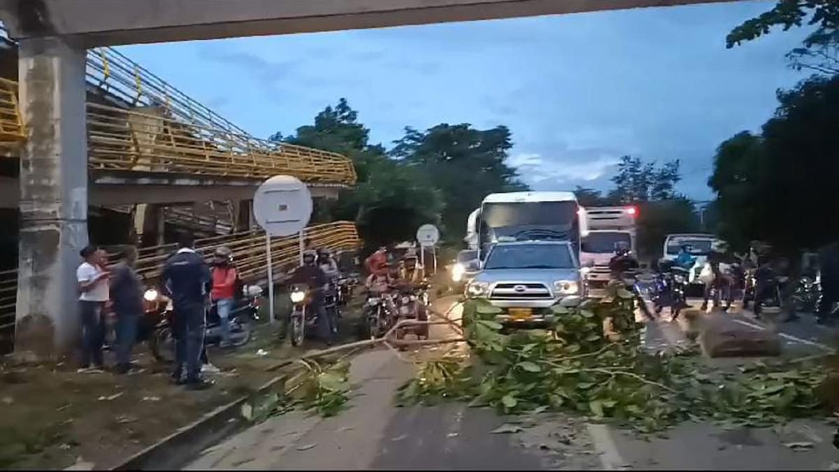 Comunidades se tomaron vía Montería – Planeta Rica: exigen culminación de obras
