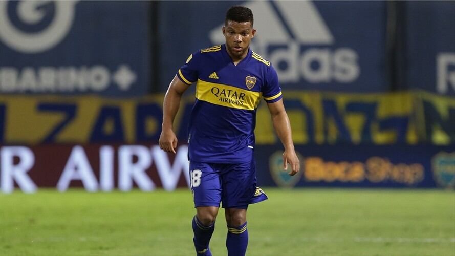 Periodista argentino llamó inútil a Frank Fabra por golpear a Carlos Izquierdoz. Foto: Daniel Jayo/Getty Images