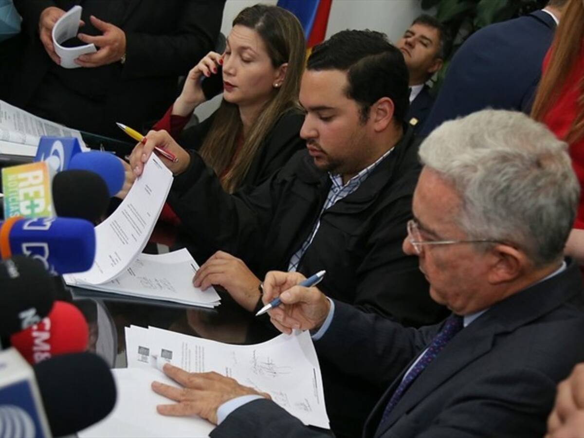 Uribismo propone paquete de medidas económicas para enfrentar el impacto del coronavirus