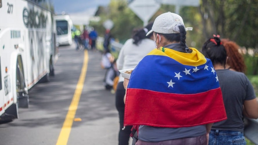 Según un proyecto de resolución de la Cancillería, los migrantes venezolanos podrían renovar el permiso especial de permanencia por dos años. Foto: Getty Images