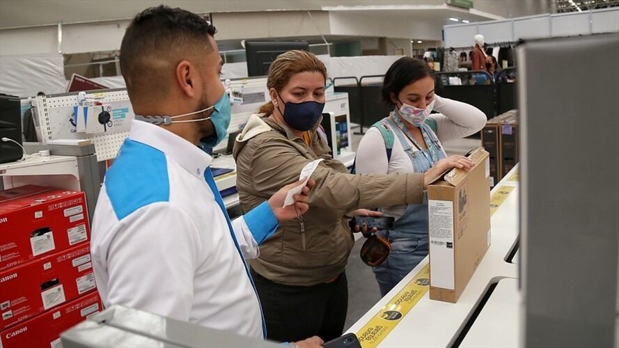 OJO: Durante la jornada se mantendrá el pico y cédula en toda la ciudad. Impares no podrán ingresar a centros de comercio. Foto: Colprensa