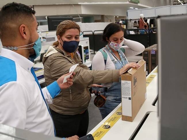 OJO: Durante la jornada se mantendrá el pico y cédula en toda la ciudad. Impares no podrán ingresar a centros de comercio. Foto: Colprensa