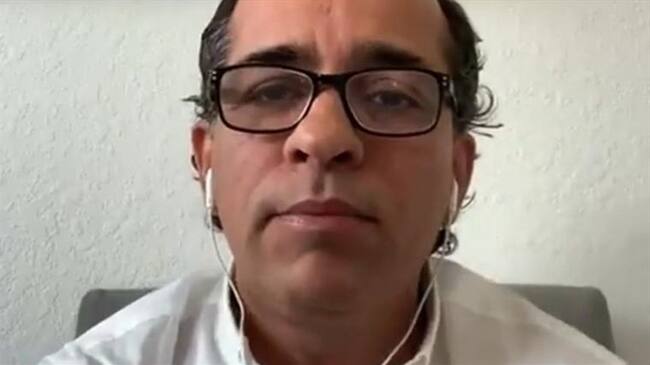 El senador Alexander López aclaró que el exalcalde no es considerado como sospechoso del asesinato de los dos líderes sociales. Foto: Twitter: @AlexLopezMaya