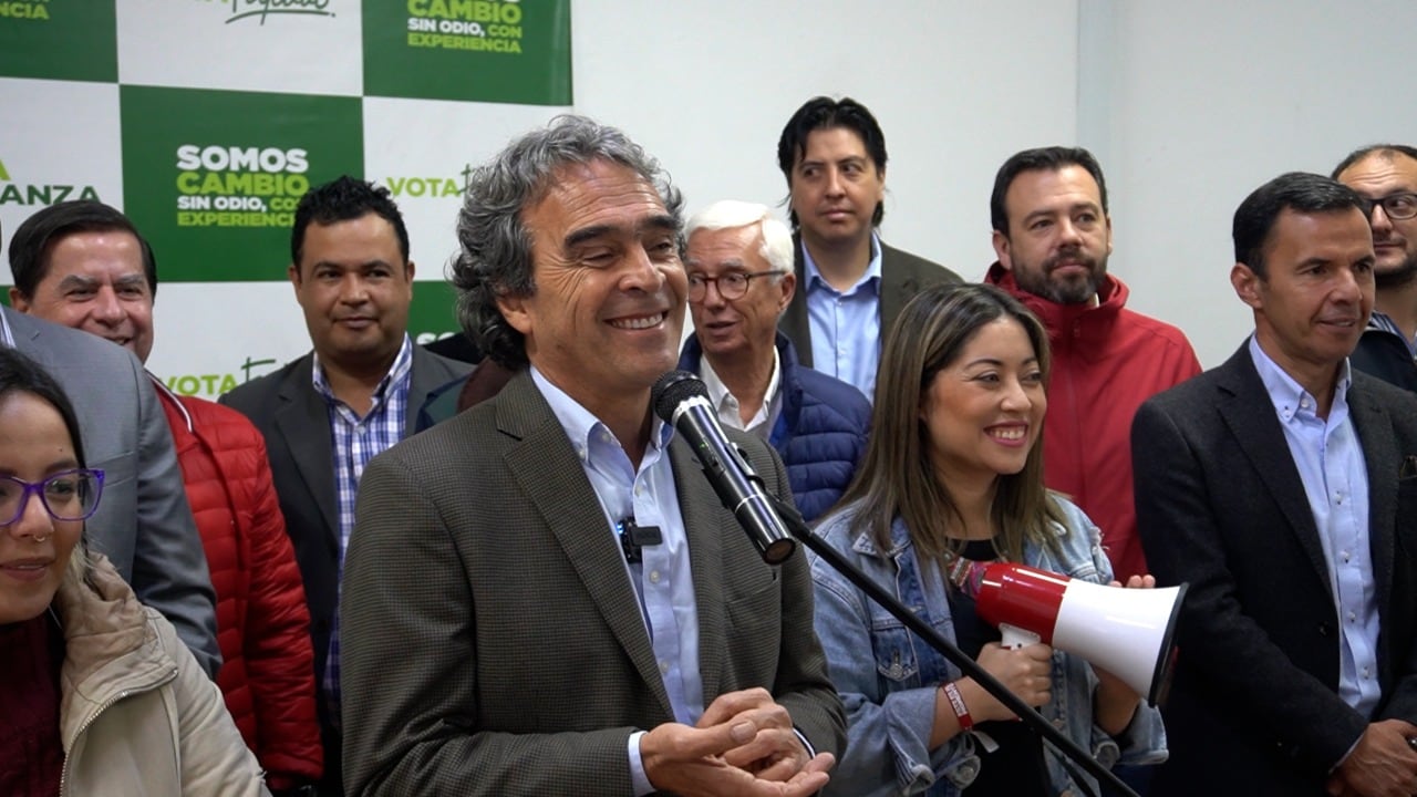 Sergio Fajardo seguirá solo en su carrera a la Presidencia de la República. Foto: Cortesía campaña de Sergio Fajardo