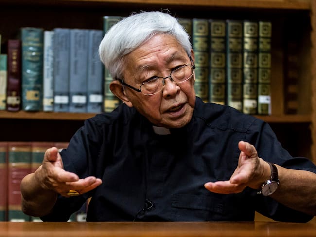 Arrestan en Hong Kong al cardenal católico Joseph Zen por apoyo a las protestas del 2019