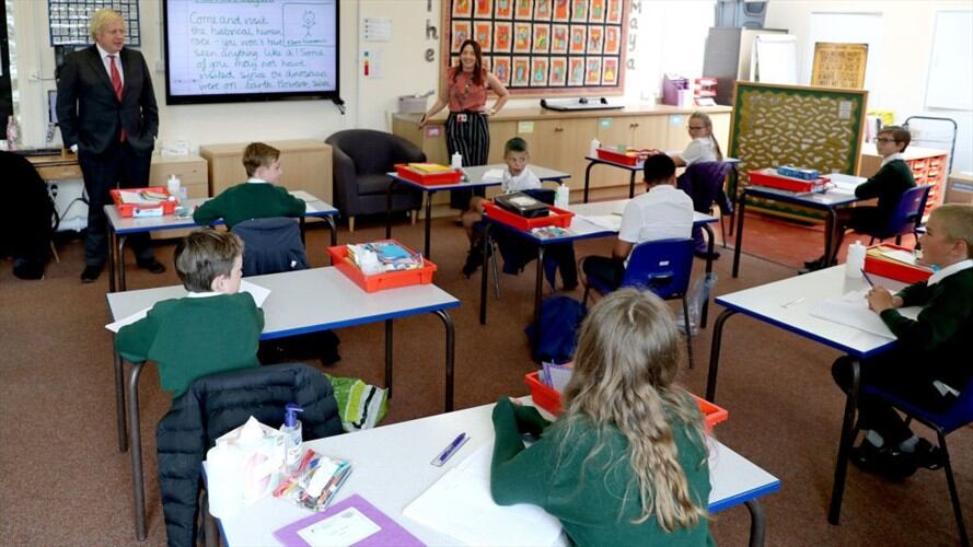 Jerry Glazier, miembro Ejecutivo de la Unión Nacional de Profesores en el Reino Unido dijo que los más pequeños aún no regresarán a los colegios.. Foto: Getty Images