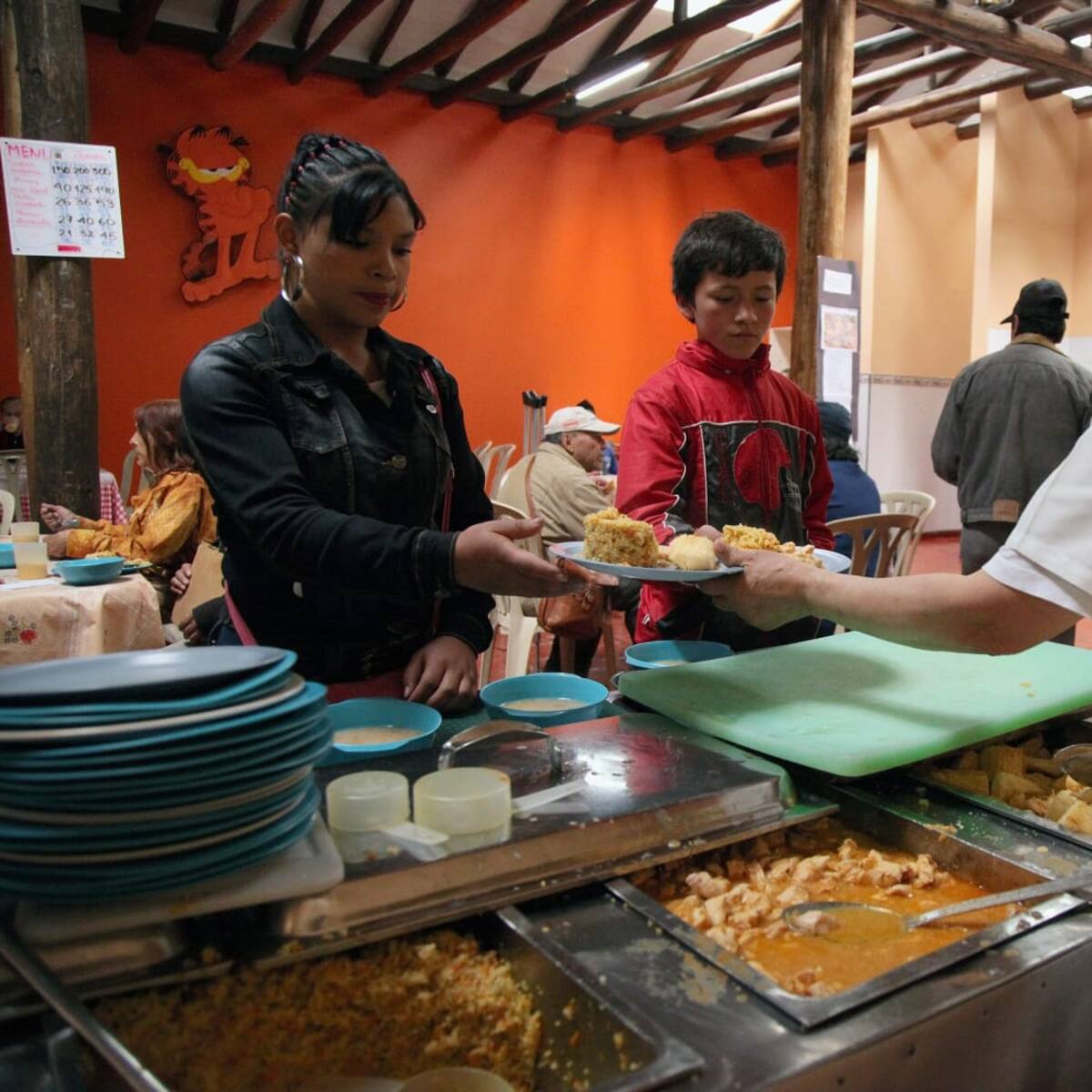 Alcaldía reconoce fallas en la contratación para comedores comunitarios en Bogotá