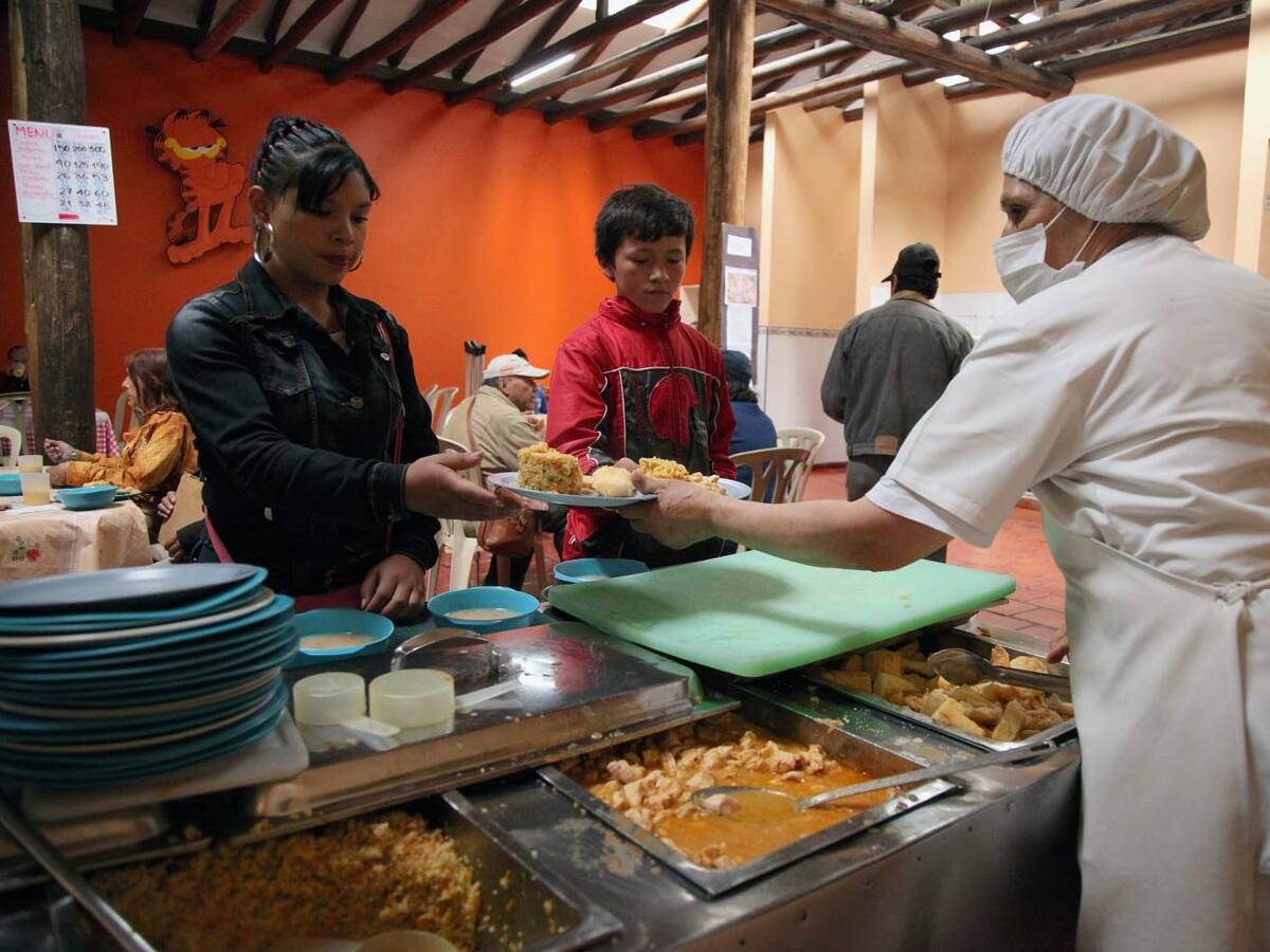 Alcaldía reconoce fallas en la contratación para comedores comunitarios en Bogotá
