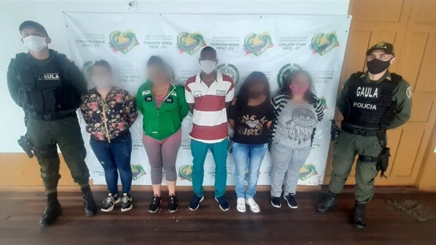 Mientras que en Barrancabermeja dos internos de Cómbita extorsionaban transportadores.. Foto: Policía