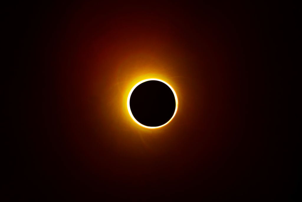 Imagen de referencia de un Eclipse solar anular / (Foto de Alberto Buzzola/LightRocket vía Getty Images)