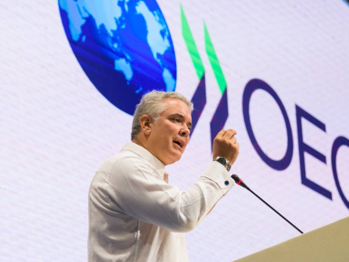 Duque alertó sobre aumento en precio de gasolina si se suspenden exploraciones