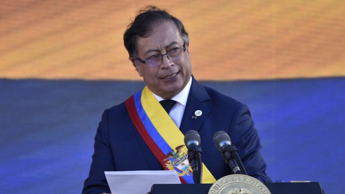 Petro plantea la posibilidad de un cese al fuego multilateral con grupos armados