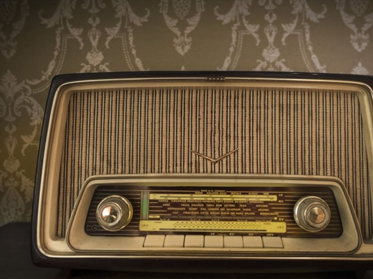 ¿Cuál fue la primera emisión de radio de la historia?