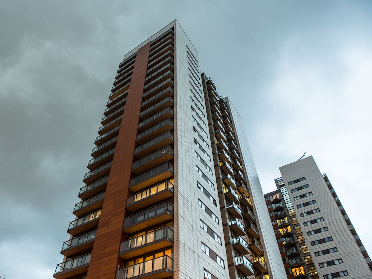 Estos serían los beneficios y desventajas de vivir en un apartamento en pisos altos