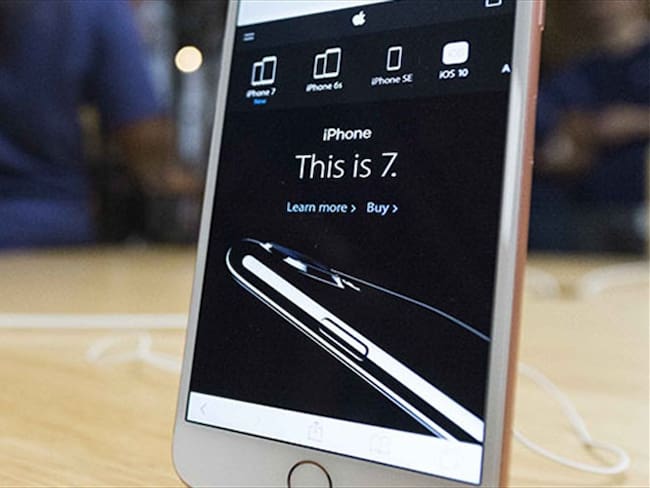 Un fallo en el software de Apple convierte a Siri en el asistente de voz más indiscreto . Foto: Bang Media