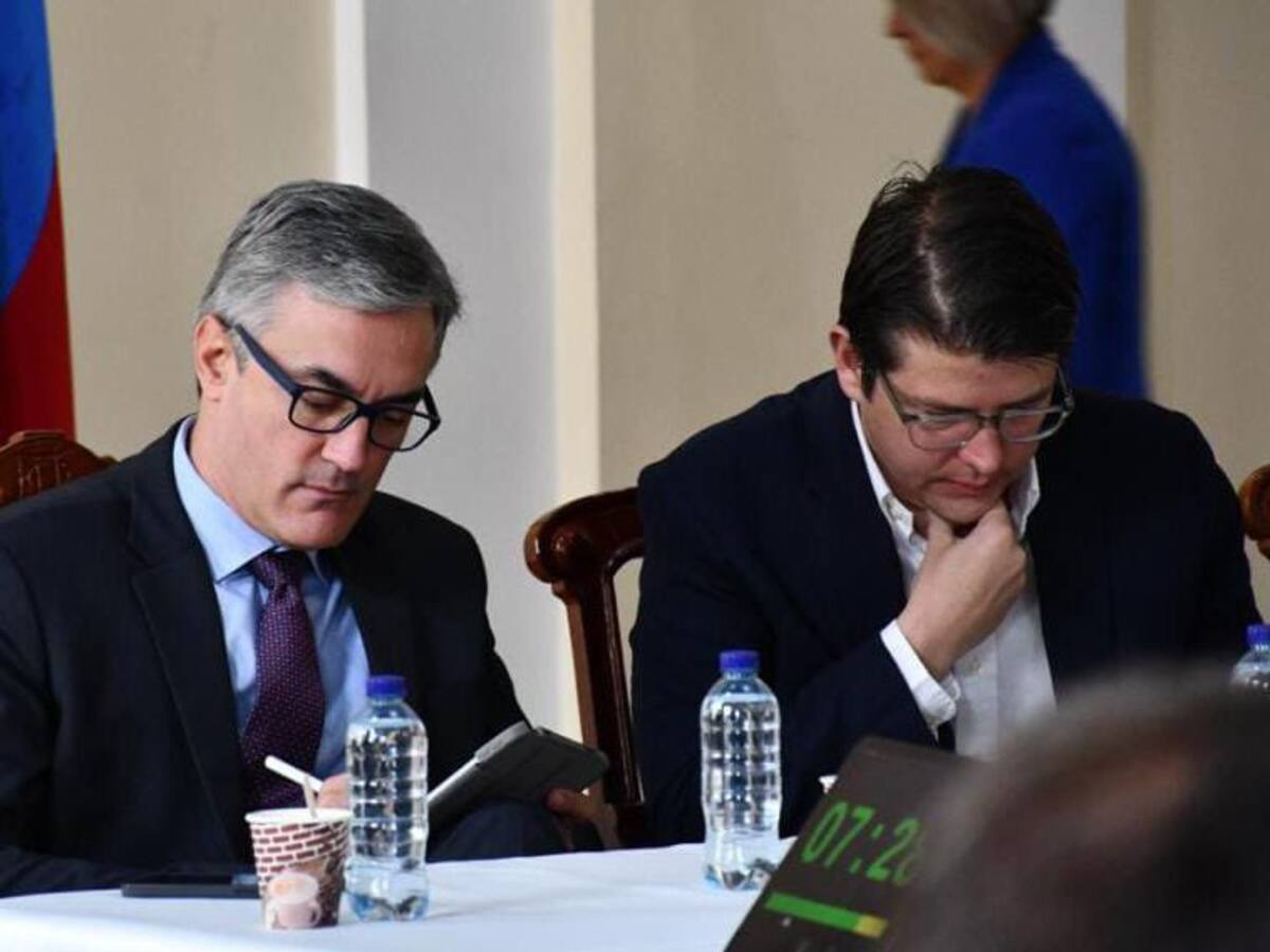 Congresista uribista propone crear una coalición para hacerle oposición a Petro