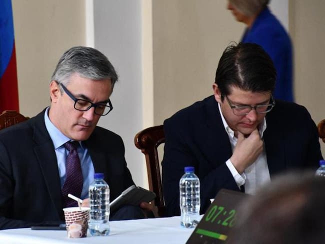 Congresista uribista propone crear una coalición para hacerle oposición a Petro