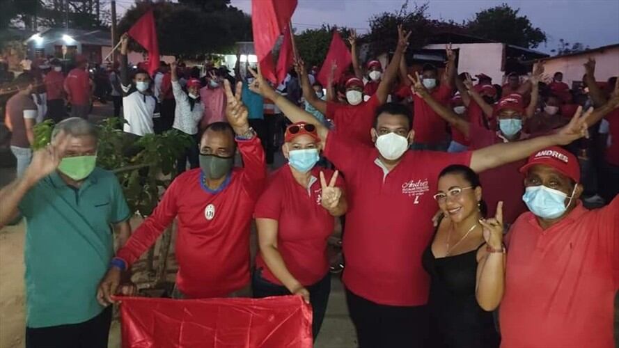 Candidatura política en Tenerife, Magdalena genera desórdenes y aglomeraciones. Foto: Andrés del Portillo