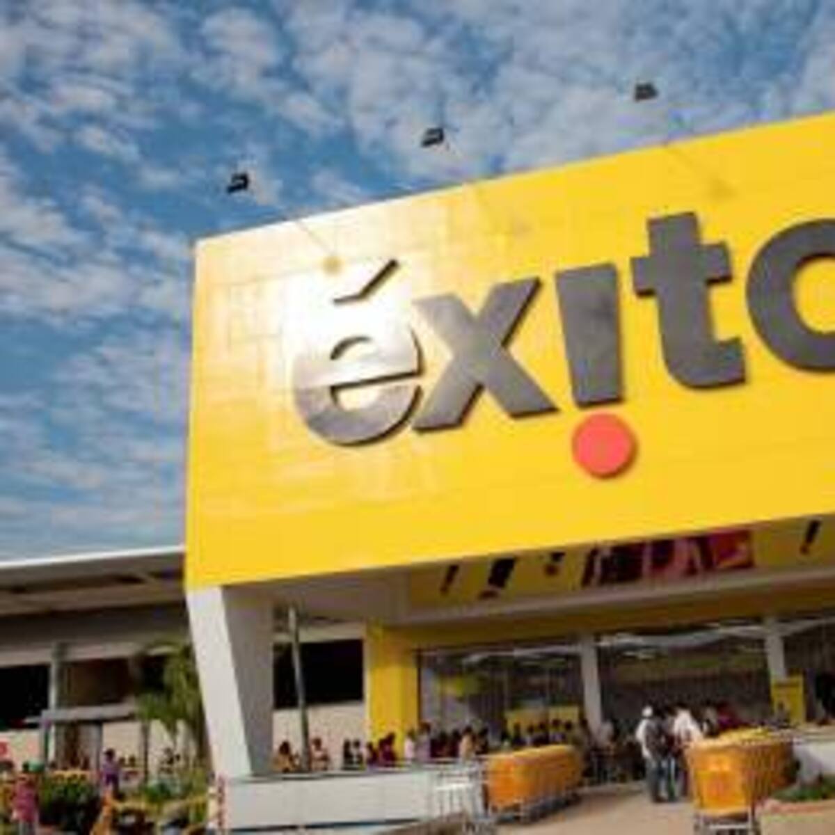 Éxito cambió de dueños, ¿quién es el Grupo Calleja?