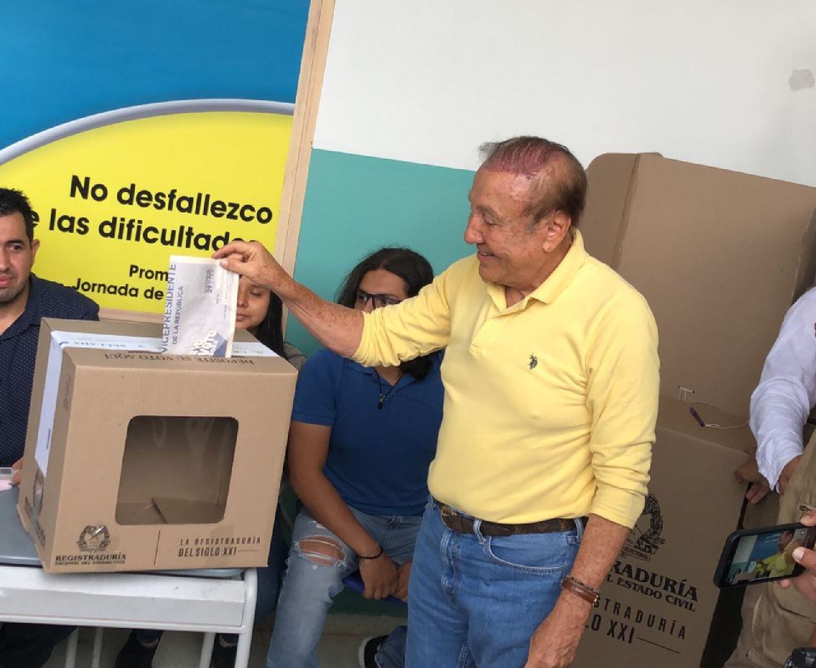 Rodolfo Hernández / W radio