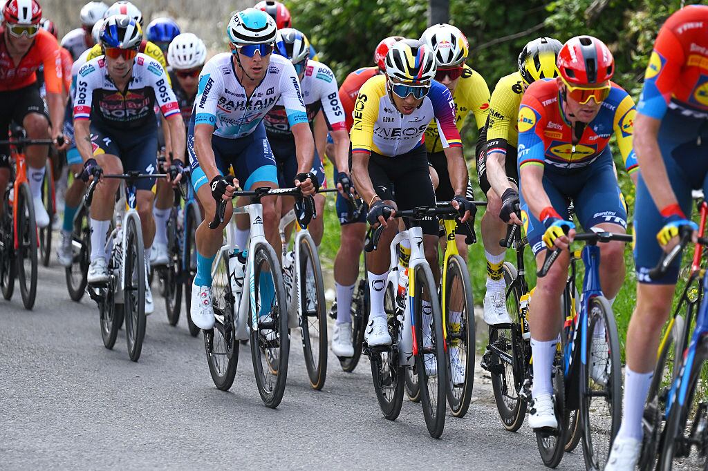 Antonio Tiberi y Egan Bernal. Foto: (Photo by Tim de Waele/Getty Images)