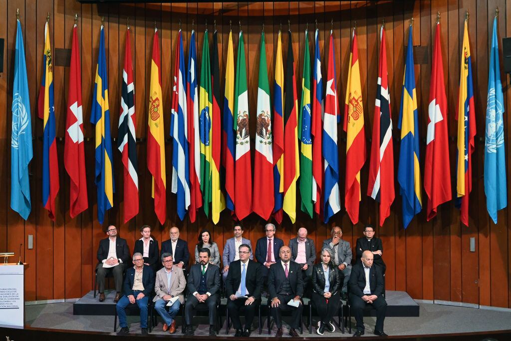 Equipo negociador del Gobierno de Colombia y del ELN. (Photo by ALFREDO ESTRELLA/AFP via Getty Images)