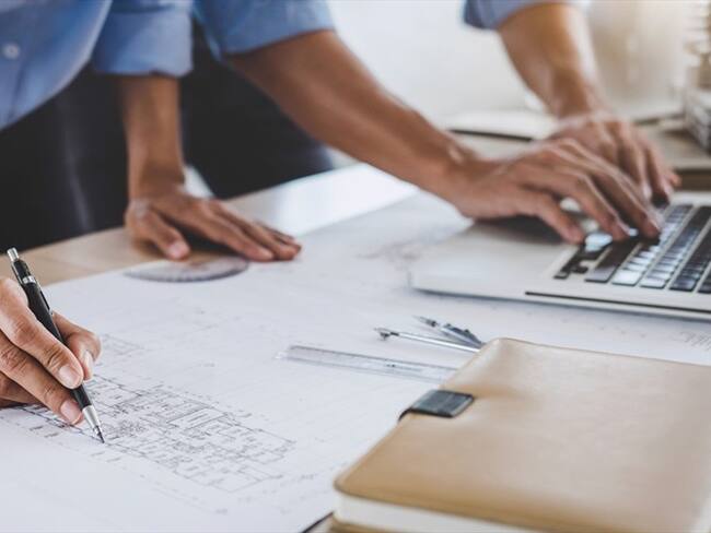 Sara Vargas, diseñadora integrante del proyecto, dijo que desde el diseño buscan aportar algo diferente a las otras universidades que dan propuestas desde la ingeniería. . Foto: Getty Images
