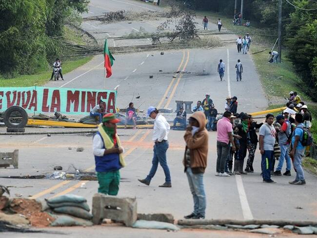 Se pidió a las comunidades protestantes abstenerse de ejecutar toda vía de hecho que afecte o constituya el bloqueo de la vía alterna. Foto: Getty Images