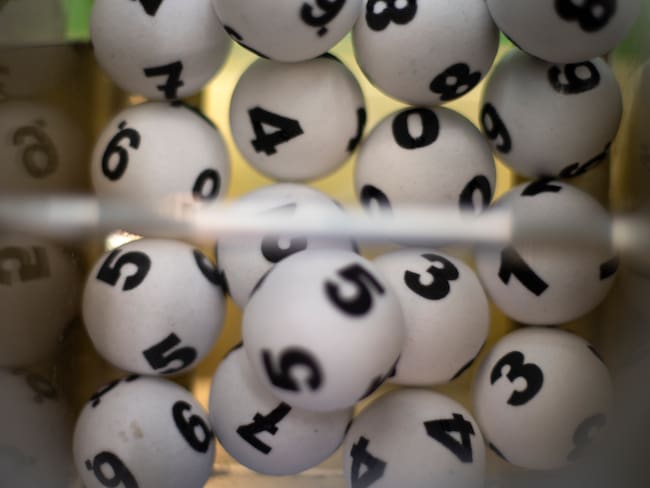 Bolas de lotería en juego (Getty Images)