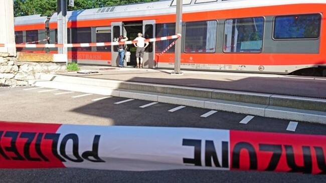 El atacante fue arrestado y trasladado a un hospital.. Foto: BBC Mundo