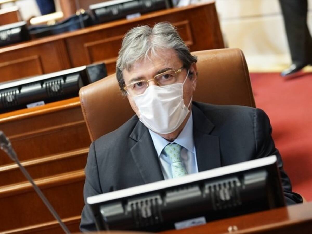 Con una tutela buscarán revivir moción de censura contra Mindefensa