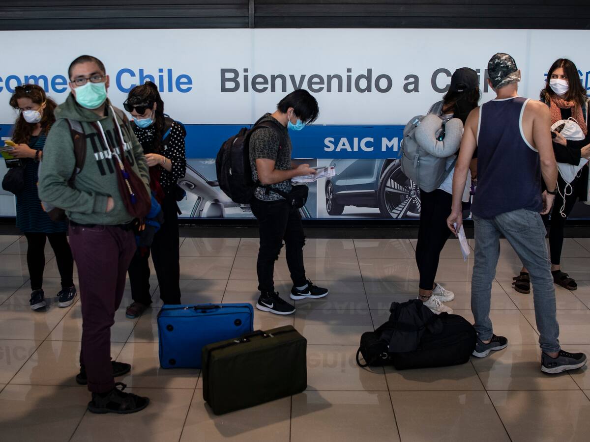 Detectan el primer caso de la variante ómicron del coronavirus en Chile