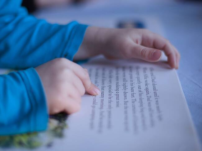 Ilustración Menores estudiando. Créditos: Getty Images