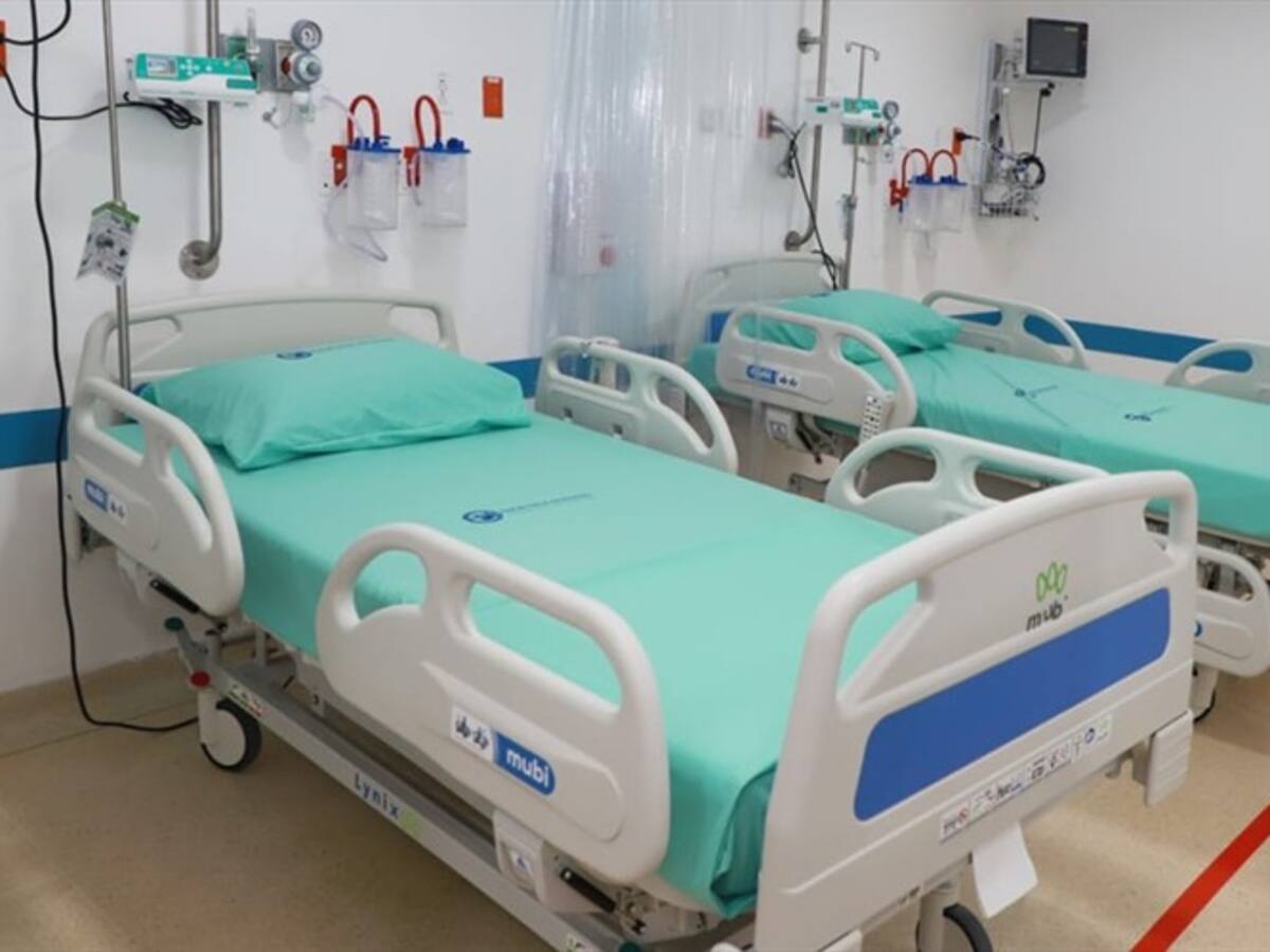 Valle del Cauca traslada a pacientes con COVID-19 a otros departamentos por falta de UCI