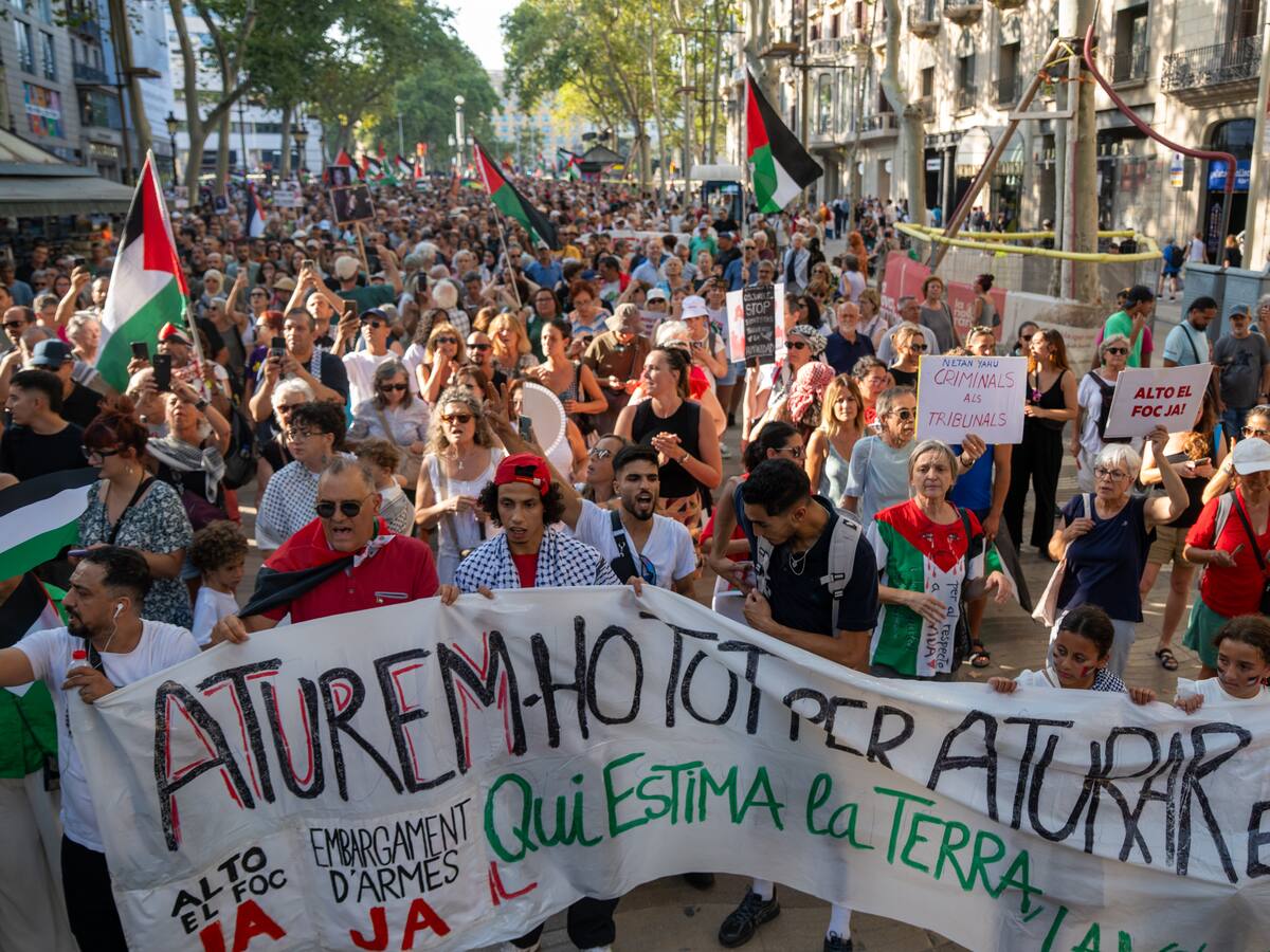 Miles de personas manifestaron en España contra el “genocidio” israelí en Gaza