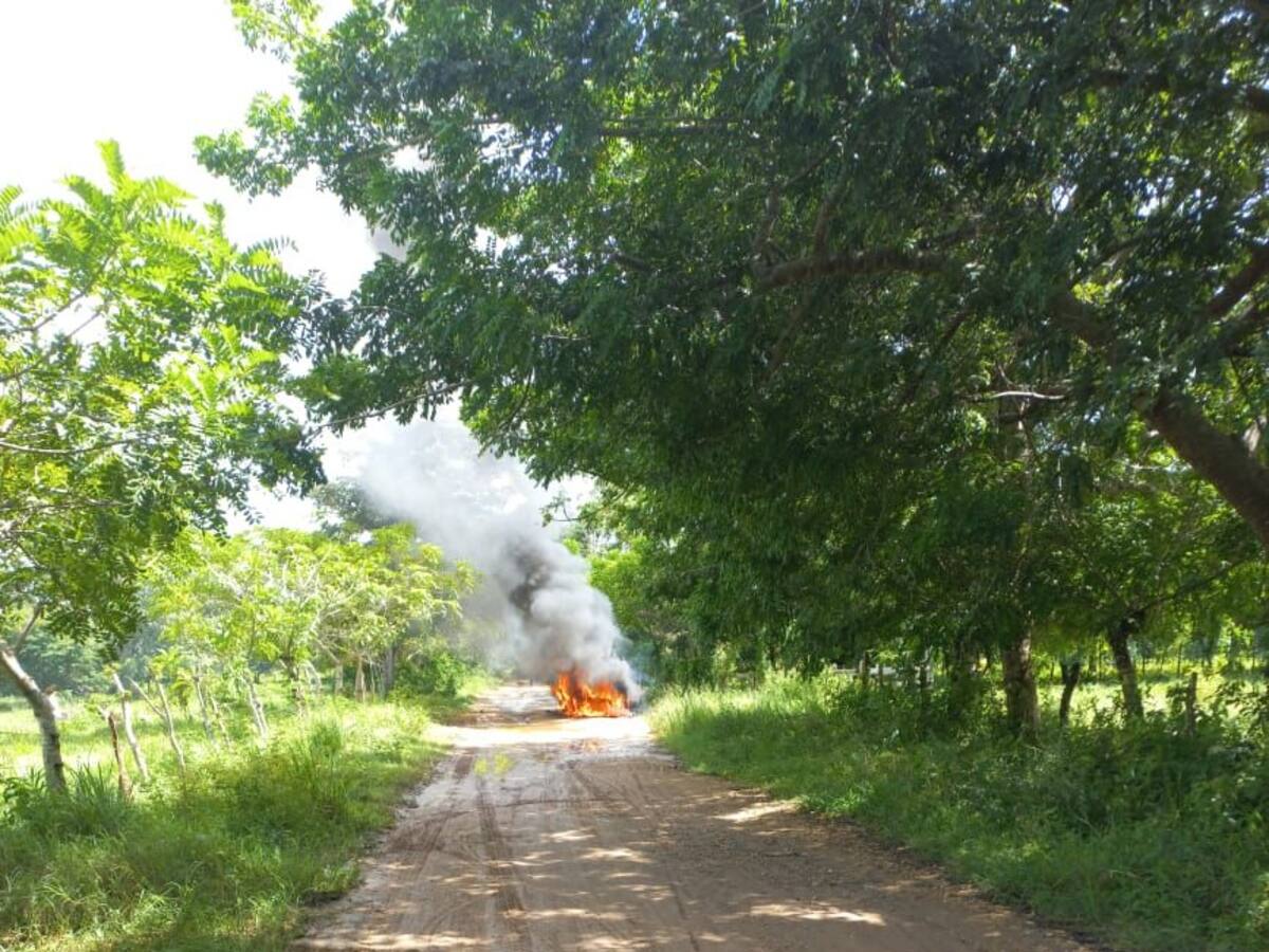 Queman otro vehículo de la empresa Afinia en el departamento de Córdoba