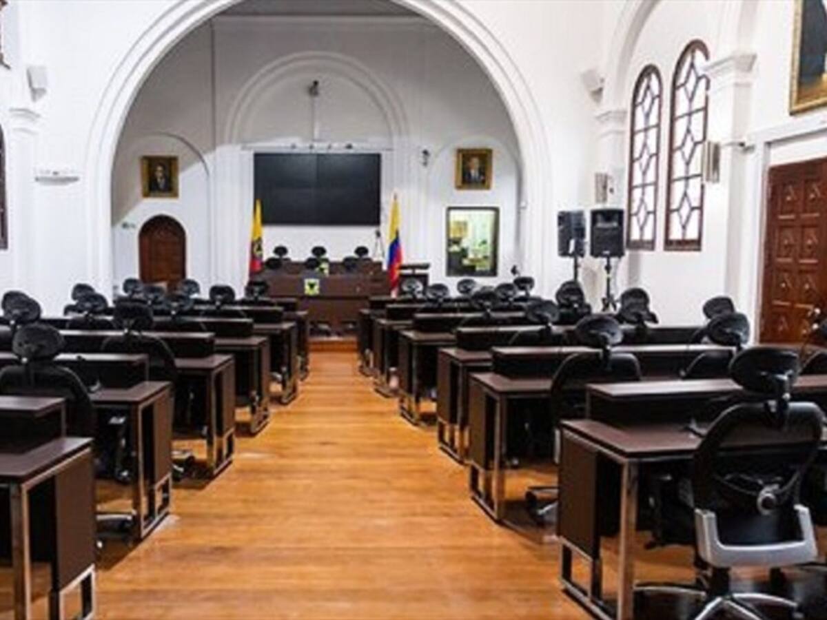 Polémica en el Concejo de Bogotá por supuesta participación de Claudia López en política