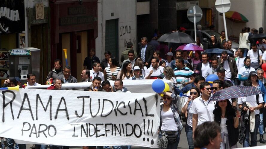 Protestas de funcionarios de la Rama Judicial. Foto: Colprensa